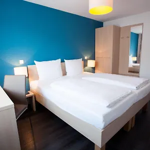 Centro Arkadia 2*, Colonia Alemania