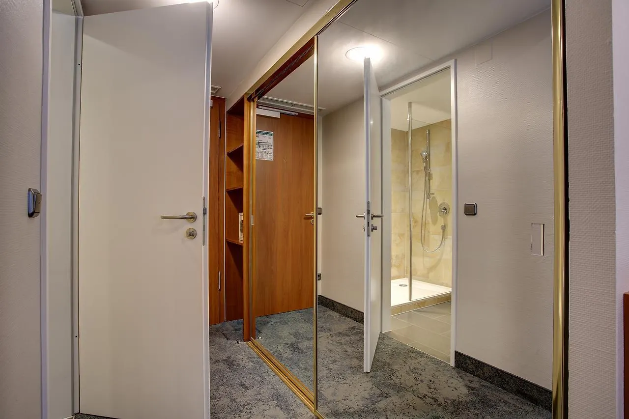 Premier Inn Passau Weisser Hase מלון